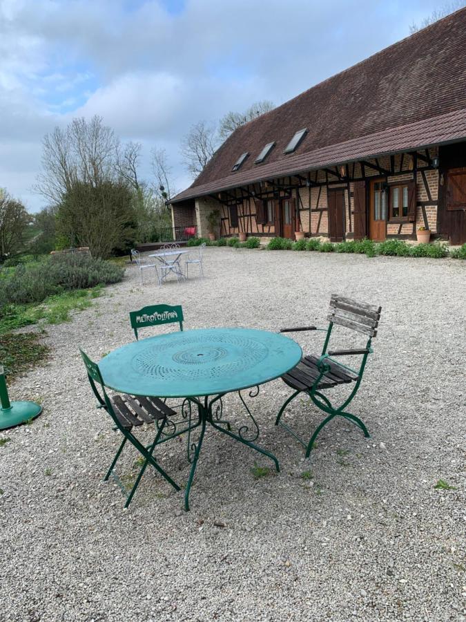 Bed and Breakfast La Ferme D'Aristide Saillenard Exterior foto