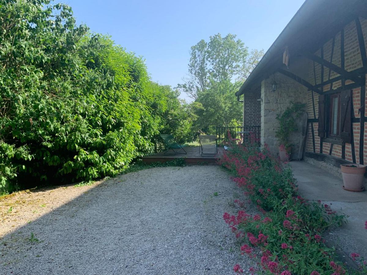 Bed and Breakfast La Ferme D'Aristide Saillenard Exterior foto