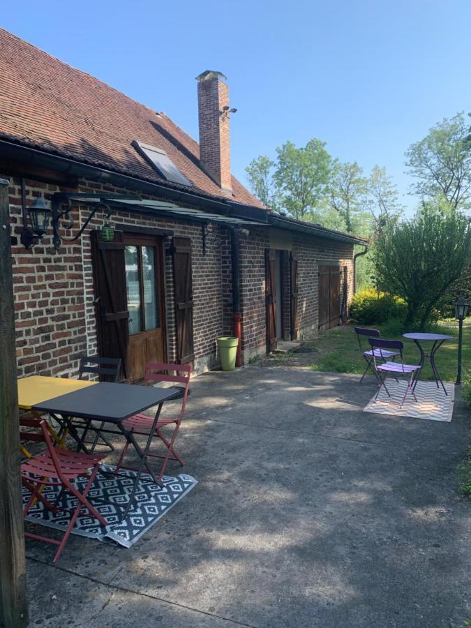 Bed and Breakfast La Ferme D'Aristide Saillenard Exterior foto