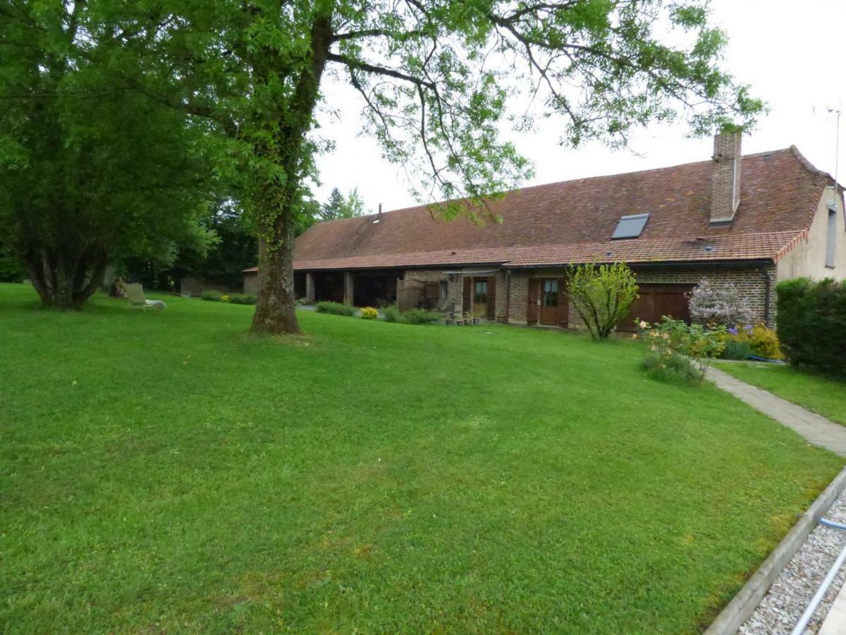 Bed and Breakfast La Ferme D'Aristide Saillenard Exterior foto