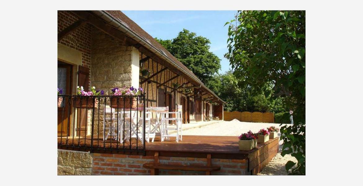 Bed and Breakfast La Ferme D'Aristide Saillenard Exterior foto